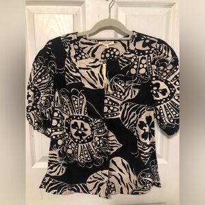 NWT Christian Siriano Black and White Graphic Fitted Blouse